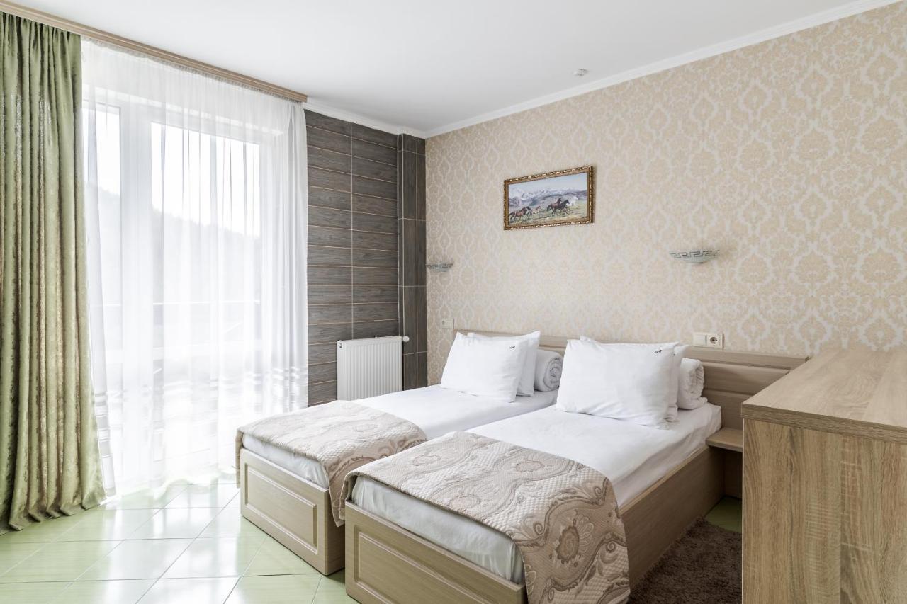 Hotel Adrenalin Dragobrat Zewnętrze zdjęcie